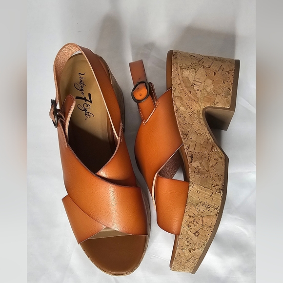 Vintage 7 Eight Guilietta Women's  Sandals  Sz 8.5M Wedge Heel New Without Box - Picture 1 of 10